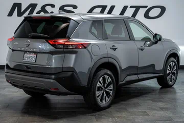 2023 Nissan Rogue SV thumbnail