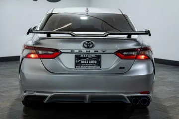 2023 Toyota Camry SE thumbnail
