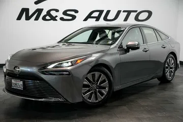 2023 Toyota Mirai XLE thumbnail