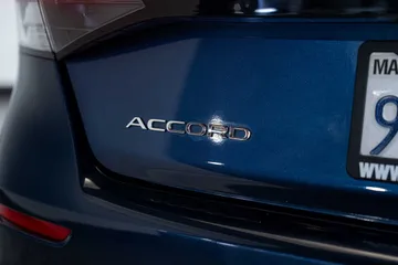 2025 Honda Accord SE thumbnail