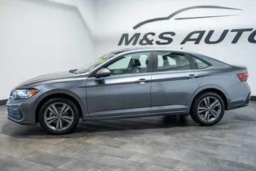 2024 Volkswagen Jetta SE thumbnail