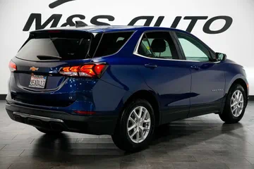 2022 Chevrolet Equinox LT thumbnail