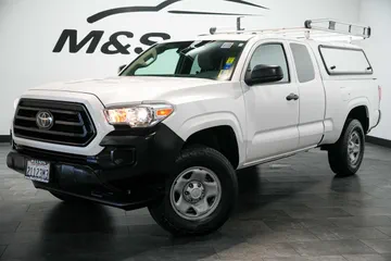 2022 Toyota Tacoma SR thumbnail