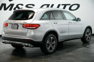 2017 Mercedes-Benz GL SUV thumbnail