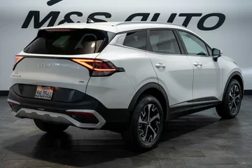 2023 Kia Sportage EX thumbnail