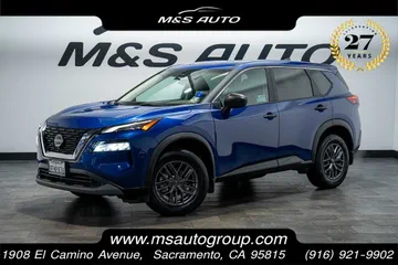 2023 Nissan Rogue S thumbnail