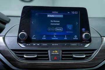 2025 Nissan Altima SV thumbnail