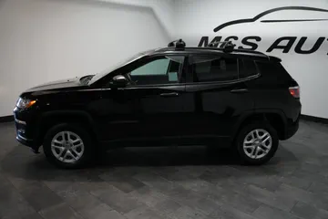 2018 Jeep Compass Sport thumbnail