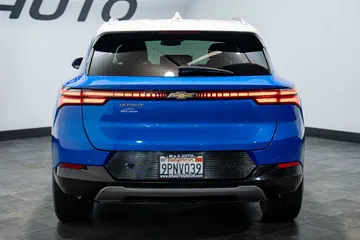 2024 Chevrolet Equinox LT thumbnail