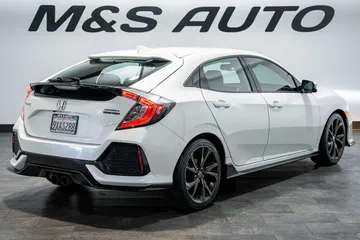 2019 Honda Civic Sport Touring thumbnail