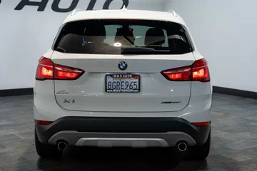 2018 BMW X1 xDrive28i thumbnail