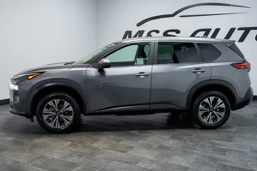 2023 Nissan Rogue SV thumbnail