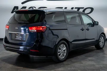 2016 Kia Sedona LX thumbnail