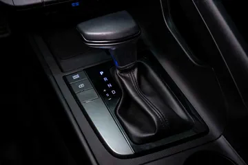 2025 Hyundai Elantra SEL Sport thumbnail