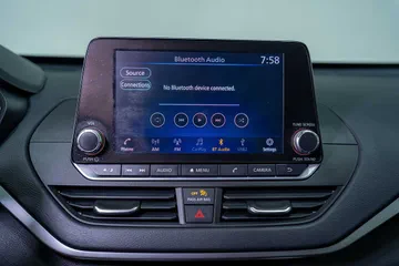 2021 Nissan Altima 2.5 SV thumbnail
