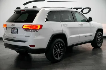 2018 Jeep Grand Cherokee Laredo thumbnail