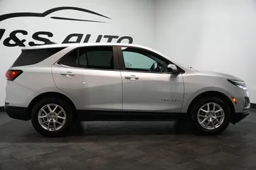 2022 Chevrolet Equinox LT thumbnail