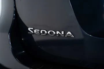 2016 Kia Sedona LX thumbnail