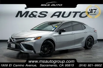 2021 Toyota Camry Hybrid XSE thumbnail