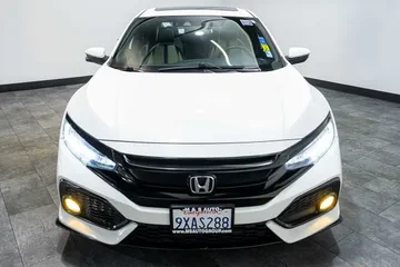 2019 Honda Civic Sport Touring thumbnail