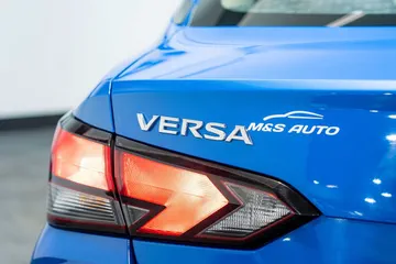 2021 Nissan Versa SV thumbnail