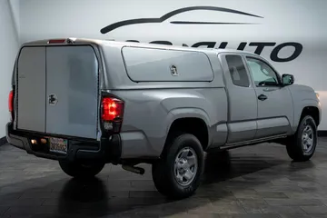 2019 Toyota Tacoma SR thumbnail