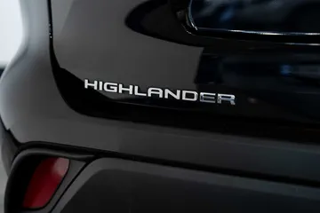 2022 Toyota Highlander XLE thumbnail