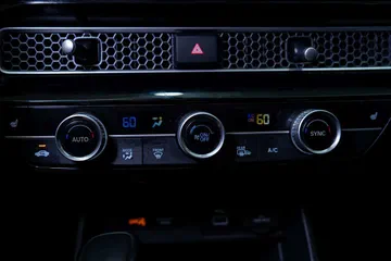 2022 Honda Civic EX thumbnail