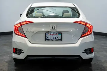 2018 Honda Civic LX thumbnail