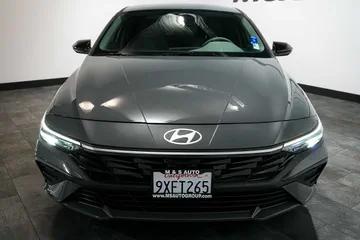 2026 Hyundai Elantra SEL Sport thumbnail