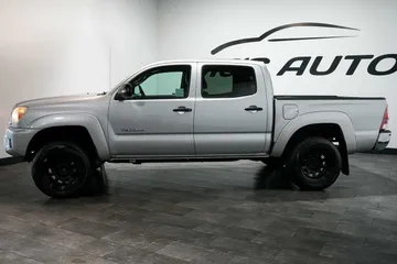 2012 Toyota Tacoma PreRunner thumbnail