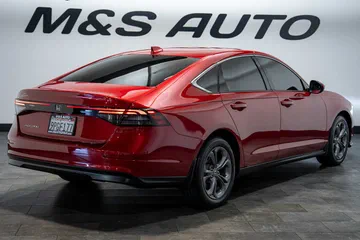 2023 Honda Accord EX thumbnail