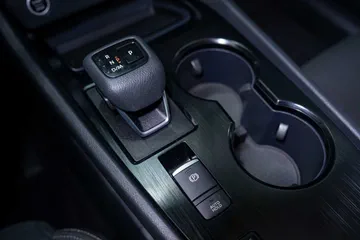 2023 Nissan Rogue S thumbnail